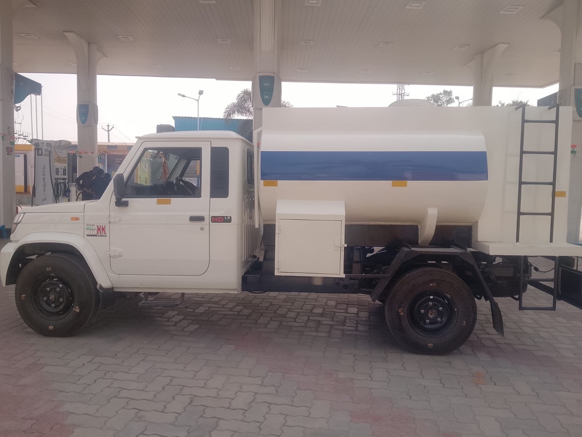 2,400 litre diesel bowser parked at the outlet